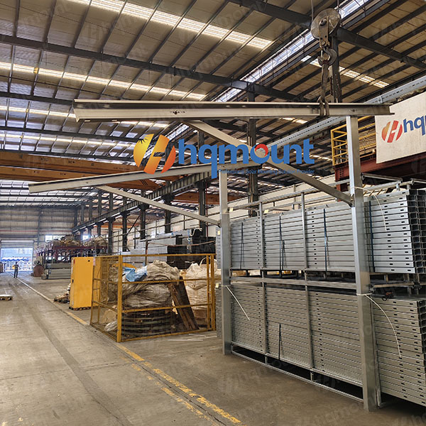 Maqueta completa de fábrica de una estructura de poste único de 4 MW: todos los componentes instalados y verificados.