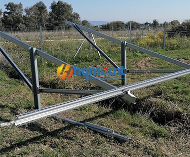 Proyecto de montaje en suelo de paneles solares de acero GT2 de 1 MW