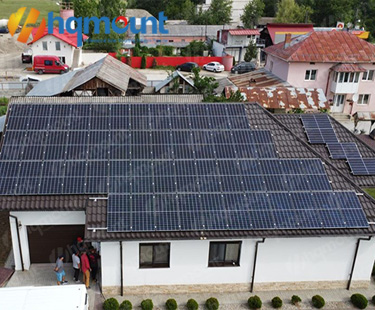 Proyecto de montaje de techo de tejas solares de 100KW.
        